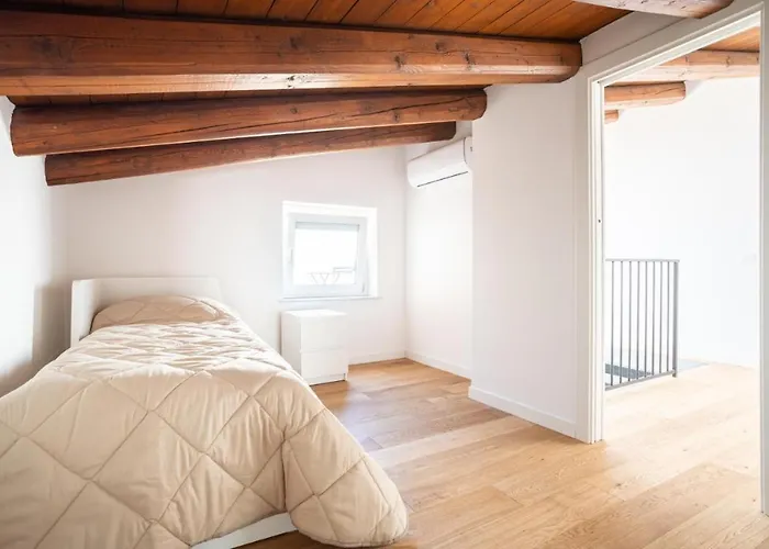 Deluxe Three-Bedroom Apartment