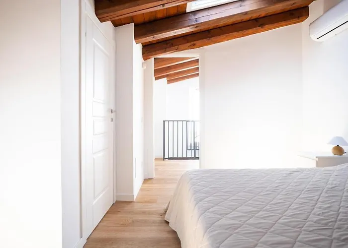 Deluxe Three-Bedroom Apartment